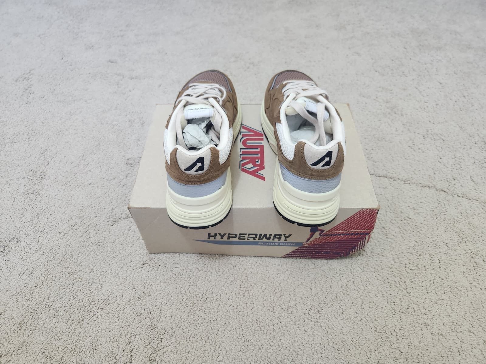 AUTRY Autry Hyperway Low Man Sneakers – Cigar/Silver Size US 9 / EU 42 - 5 Thumbnail