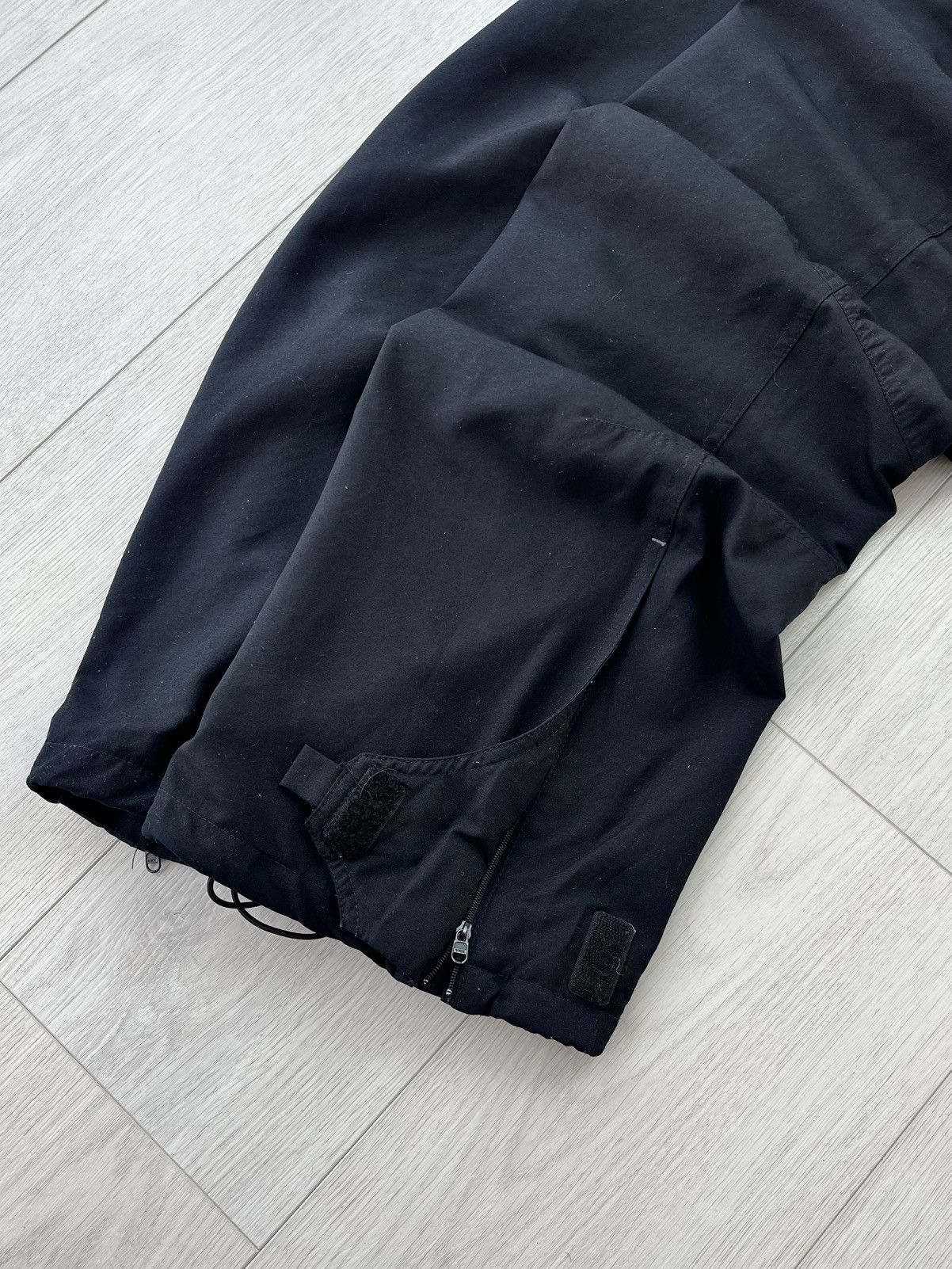Nike Vintage Nike Baggy Track Pants AirMax 95 Y2K 90s Drill Hype Size US 32 / EU 48 - 4 Thumbnail