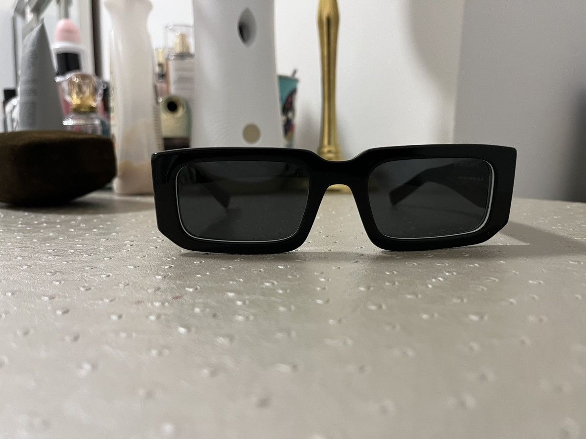 Prada Prada SPR 06Y 53021 09Q 550 145 3N Grailed