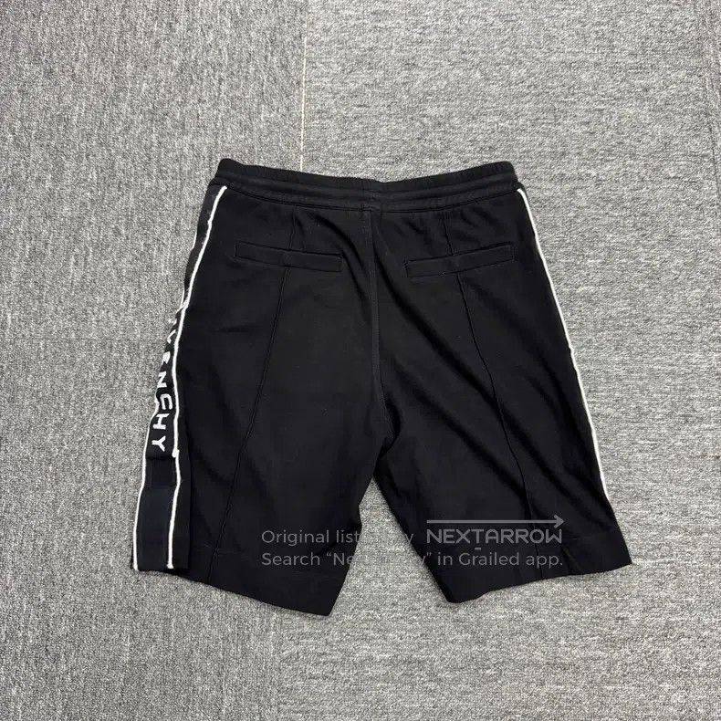 Givenchy Givenchy Size XS Letter Logo Shorts Size US 27 - 5 Thumbnail