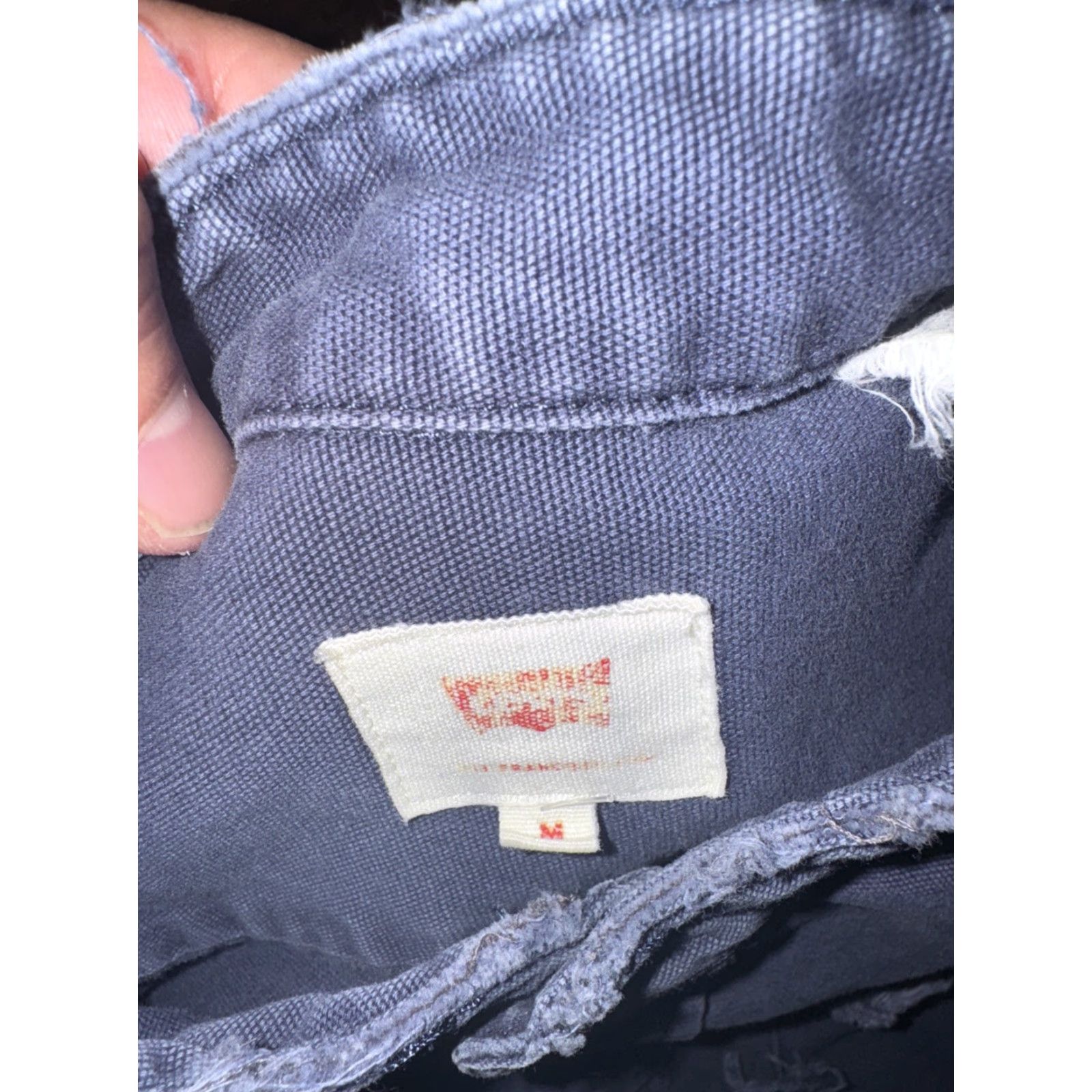 Levi's VINTAGE Levi's Distressed Collarless Workwear Shirt Blue M Men Long Sleeve Button-Up 21x25 Size US M / EU 48-50 / 2 - 4 Thumbnail