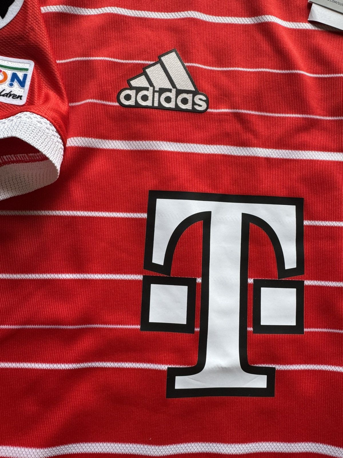 Adidas Bayern Munich 22/23 Müller #25 - Authentic Version - Size M Size US M / EU 48-50 / 2 - 5 Thumbnail