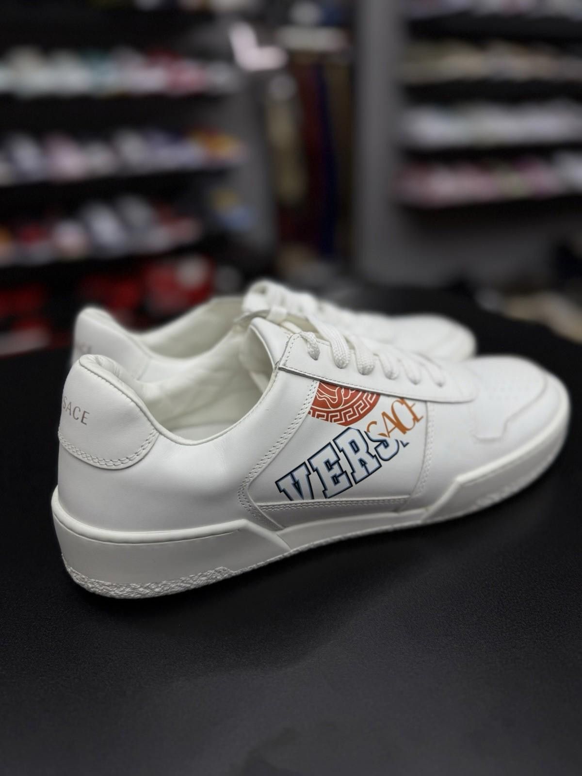 Versace $850 Authentic Versace Logo Low Top Sneaker Size 43EU/10US Size US 10 / EU 43 - 3 Thumbnail