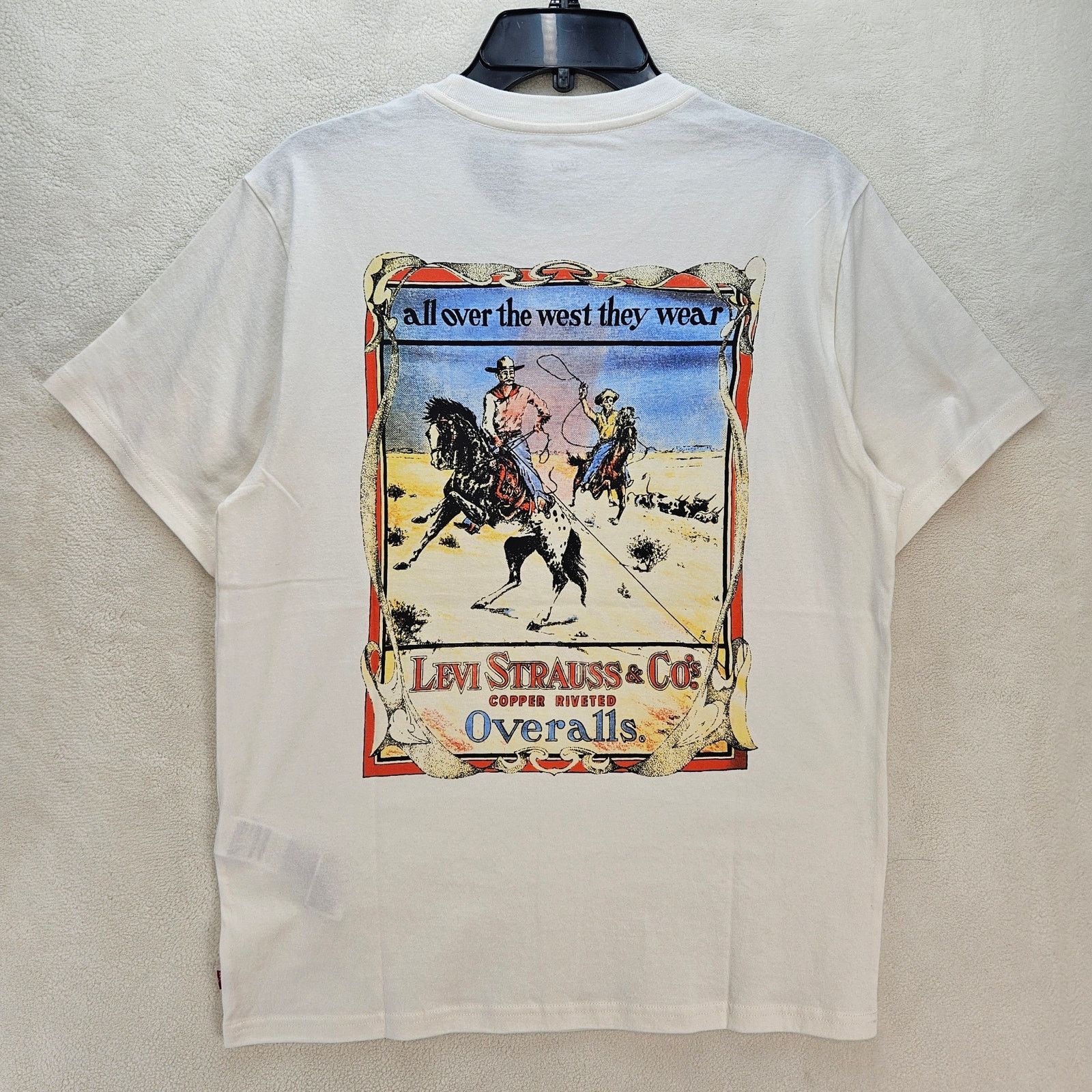 Levi's LEVI'S RELAXED FIT SHORT SLEEVE GRAPHIC T-SHIRT NWT EGRET Size US S / EU 44-46 / 1 - 5 Thumbnail