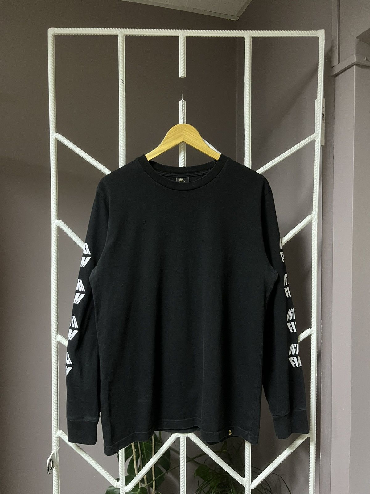October's Very Own Octobers Very Own OVO Longsleeve Size US M / EU 48-50 / 2 - 4 Thumbnail