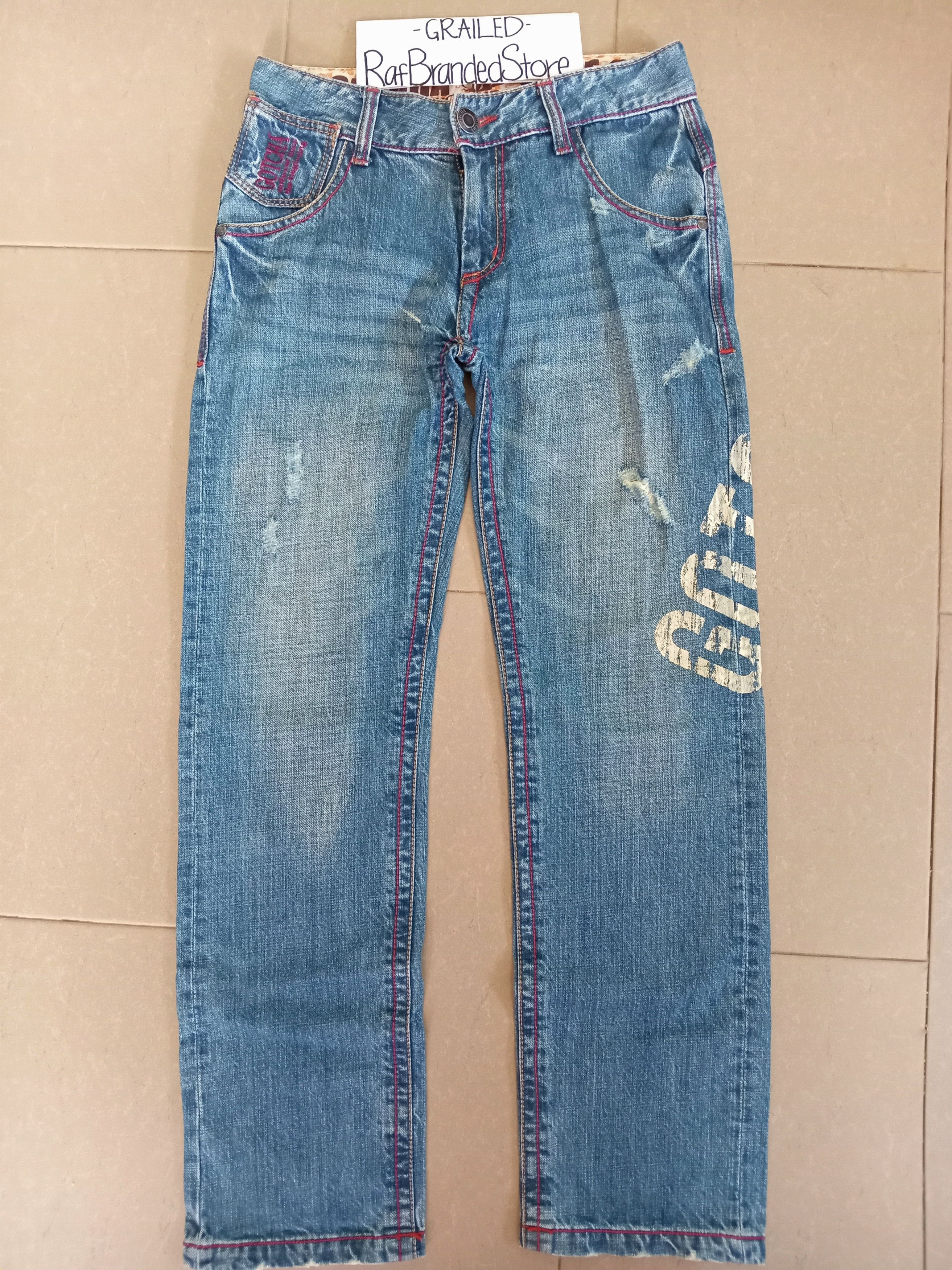 Gotcha Surfstyle Spell Out Distressed Jeans