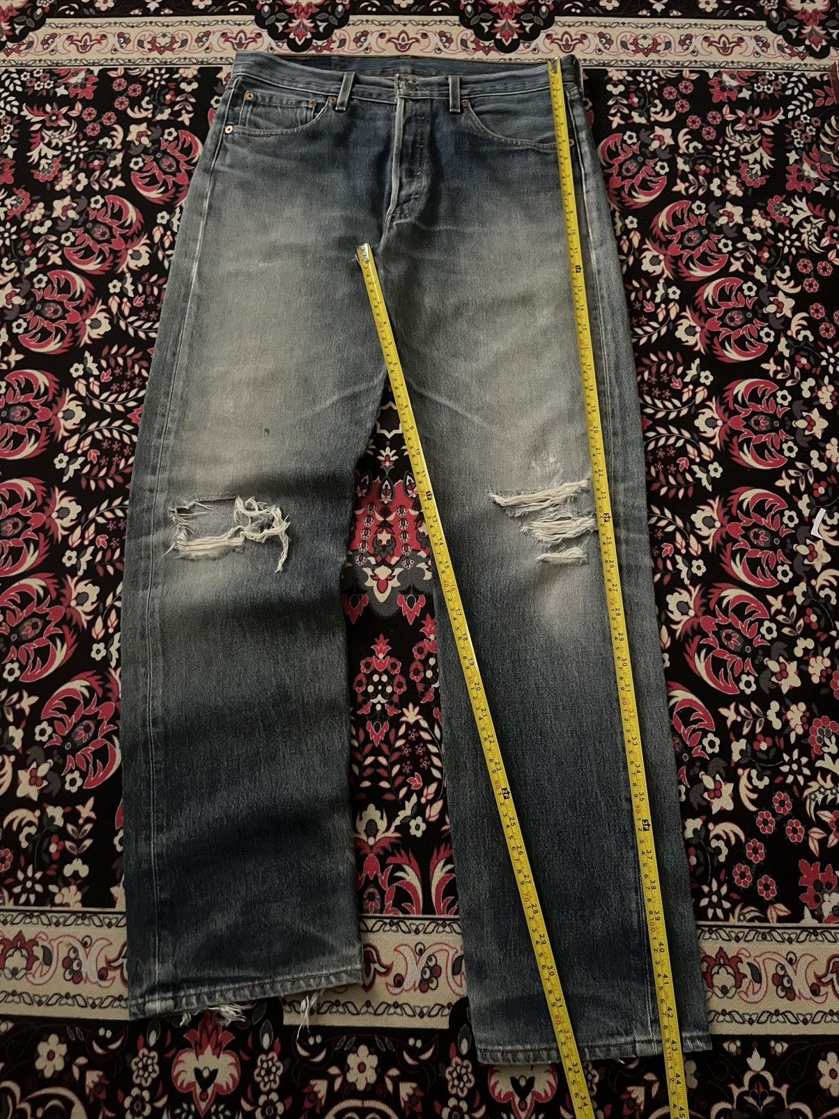 Levi's ⚡️Vintage⚡️90s Levi’s 501 Blue Wash Buttonfly Distressed Jeans Size US 33 - 16 Thumbnail
