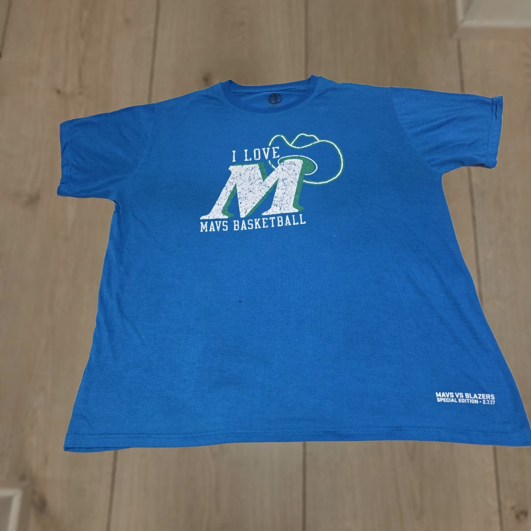 Vintage VINTAGE Dallas Mavericks I Love Mavs Basketball Retro Logo Special Edition Mavs vs Blazers T-shirt XL Size US XL / EU 56 / 4 - 1 Thumbnail