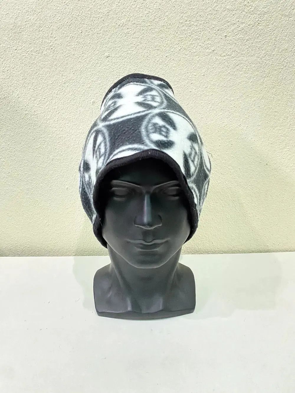 Japanese Brand Japanese Brand Overprint Neck Gaiter /Warmers Beanie Hat Size ONE SIZE - 3 Thumbnail