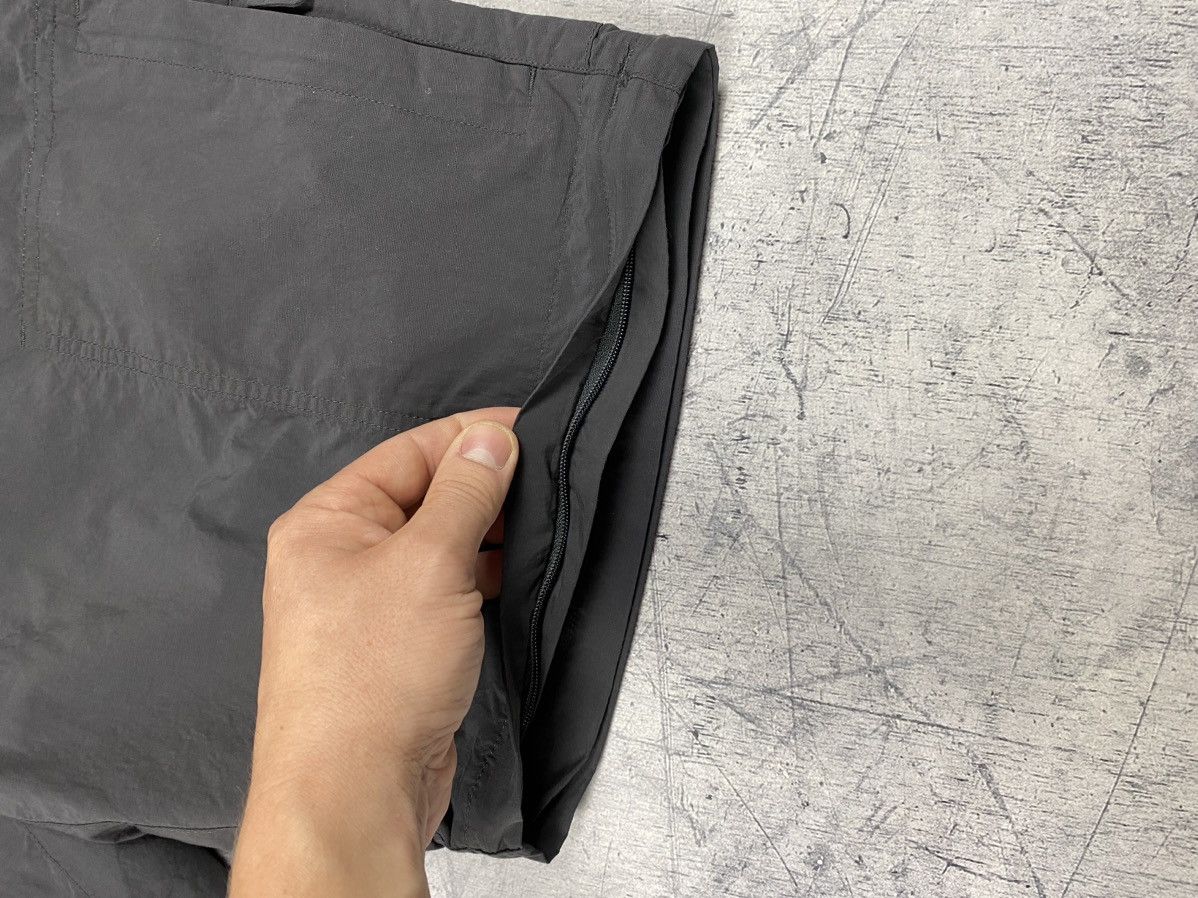 Fjallraven × Vintage Vintage Fjallraven Karl Zip Trekking Cargo Outdoor Shorts Size US 35 - 10 Thumbnail
