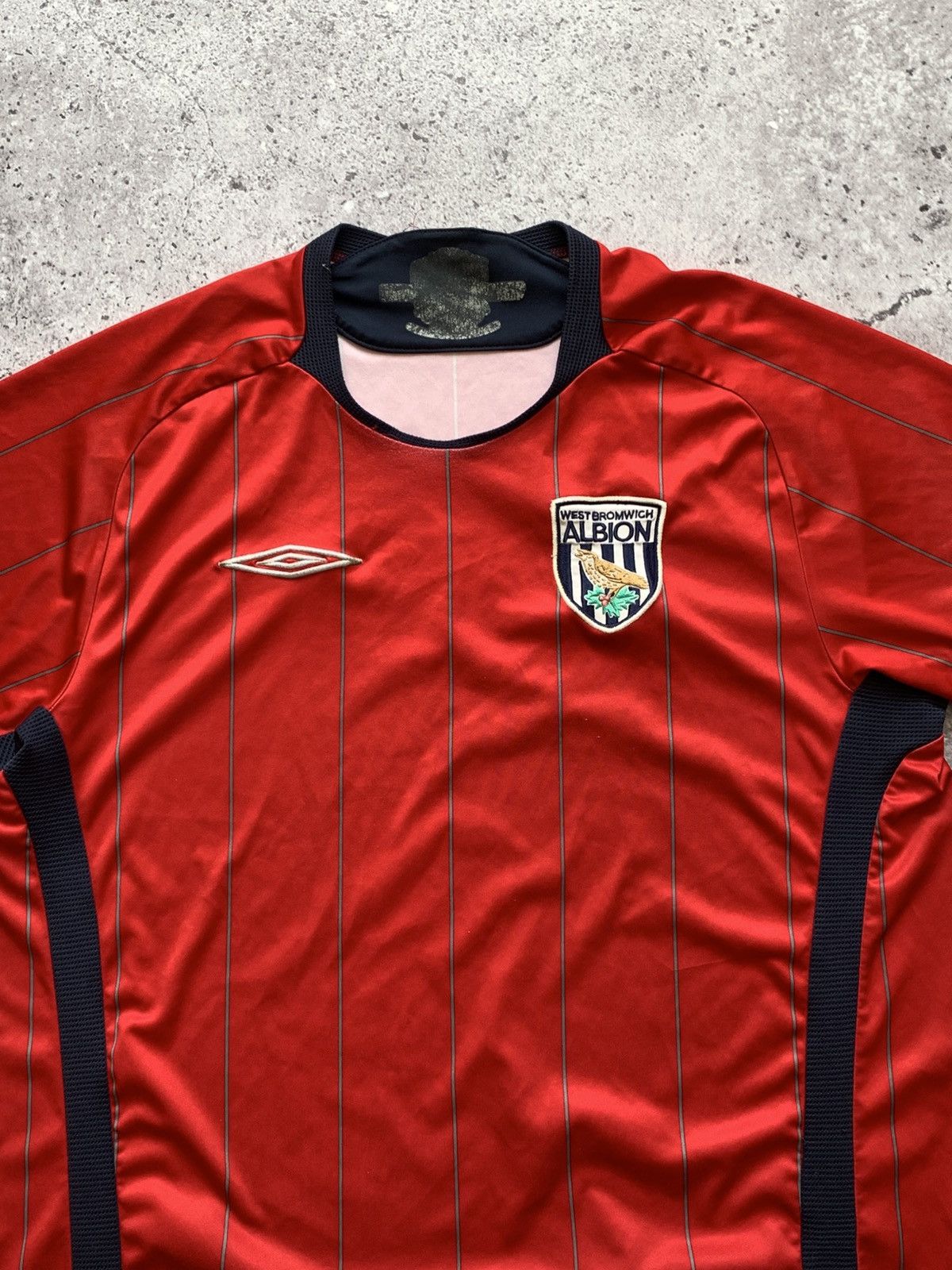 Umbro 🔥UMBRO WEST BROMWICH ALBION 2009/10 AWAY SOCCER SHIRT Size US L / EU 52-54 / 3 - 4 Thumbnail
