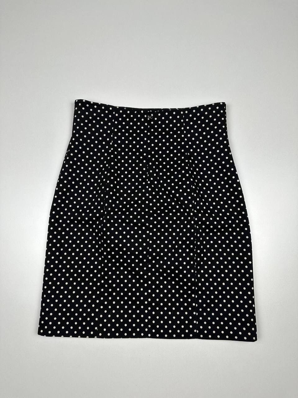 Dolce & Gabbana skirt from Dolce & Gabbana Size 28" / US 6 / IT 42 - 1 Thumbnail