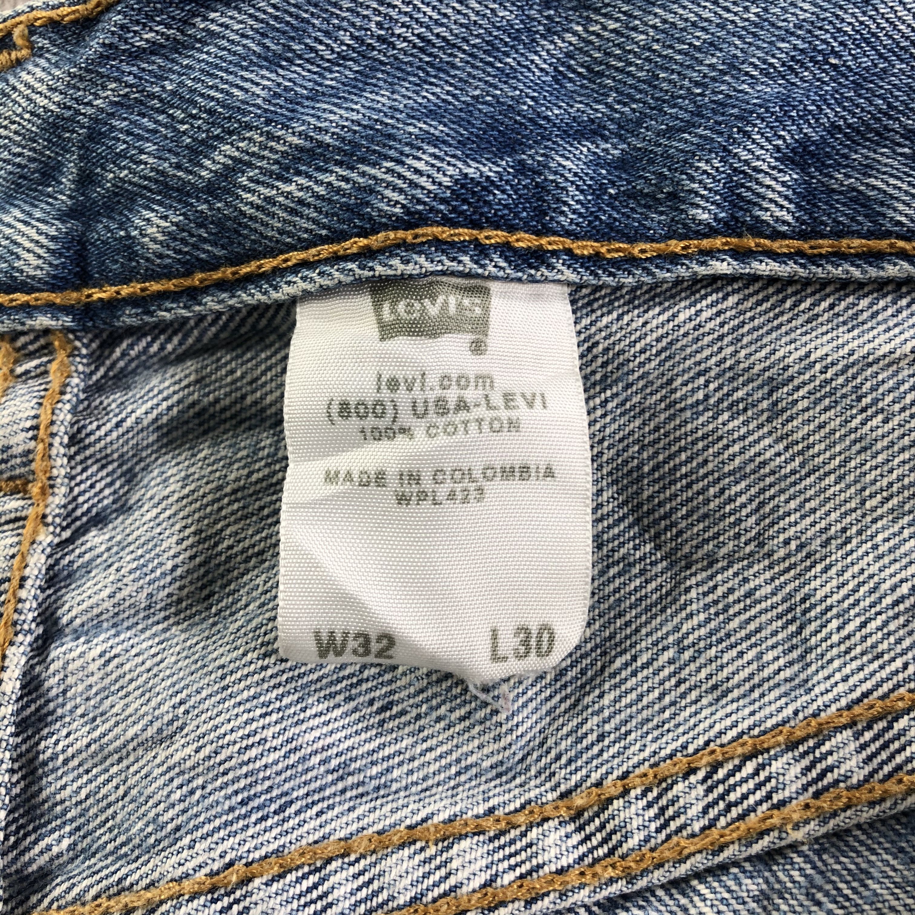 Levi's Vintage Levis 501 Jeans Medium Wash Denim KJ3120 Size US 32 / EU 48 - 9 Thumbnail