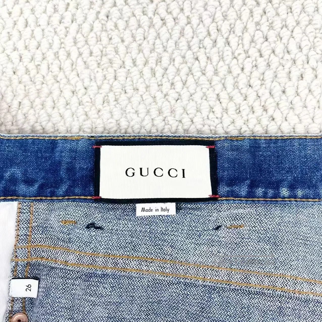 Gucci gucci embroidered logo strawberry denim shorts. Size 26" / US 2 / IT 38 - 2 Thumbnail