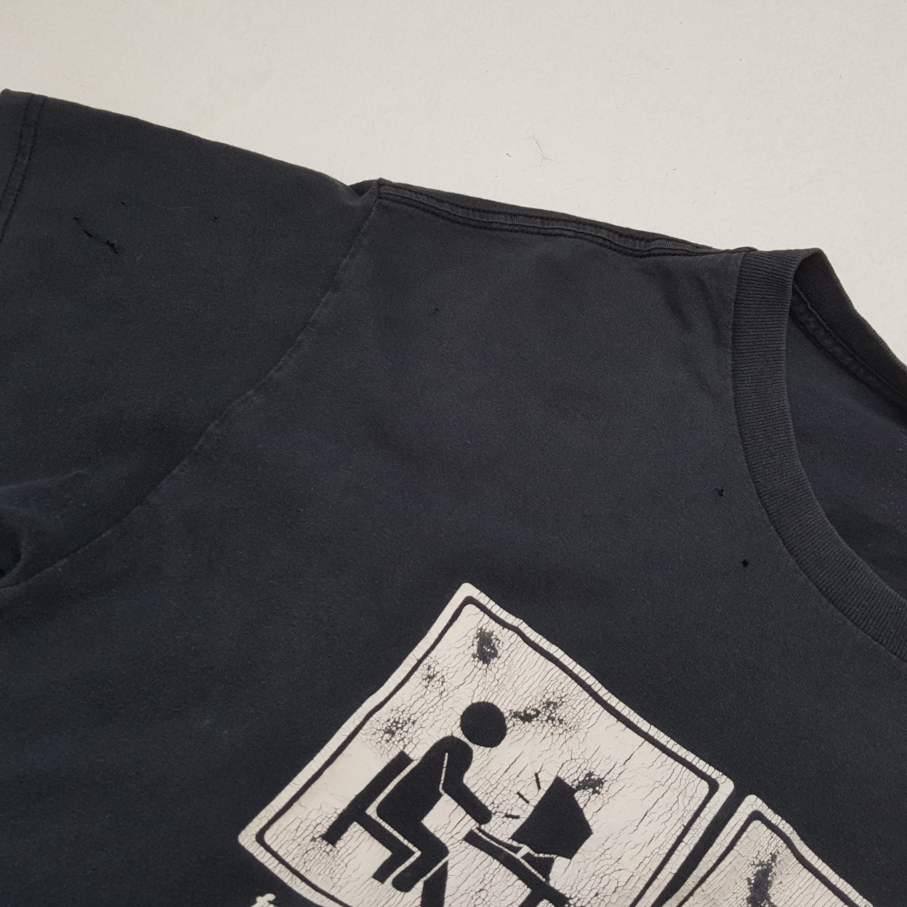 Vintage Parody Tshirt Center Design Streetwear Style Size US L / EU 52-54 / 3 - 5 Thumbnail