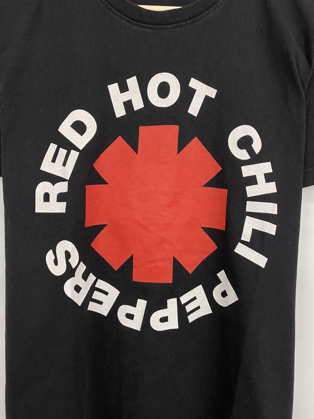 Band Tees 🇺🇸 Vintage Y2K Red Hot Chili Peppers T-Shirt Rare Retro Hype Size US M / EU 48-50 / 2 - 4 Thumbnail