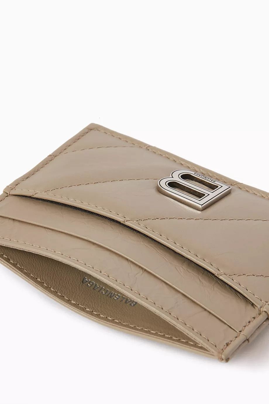 Balenciaga o1srvl11e0825 Size: OS / Crush Card Holder Quilted in Beige Size ONE SIZE - 3 Thumbnail