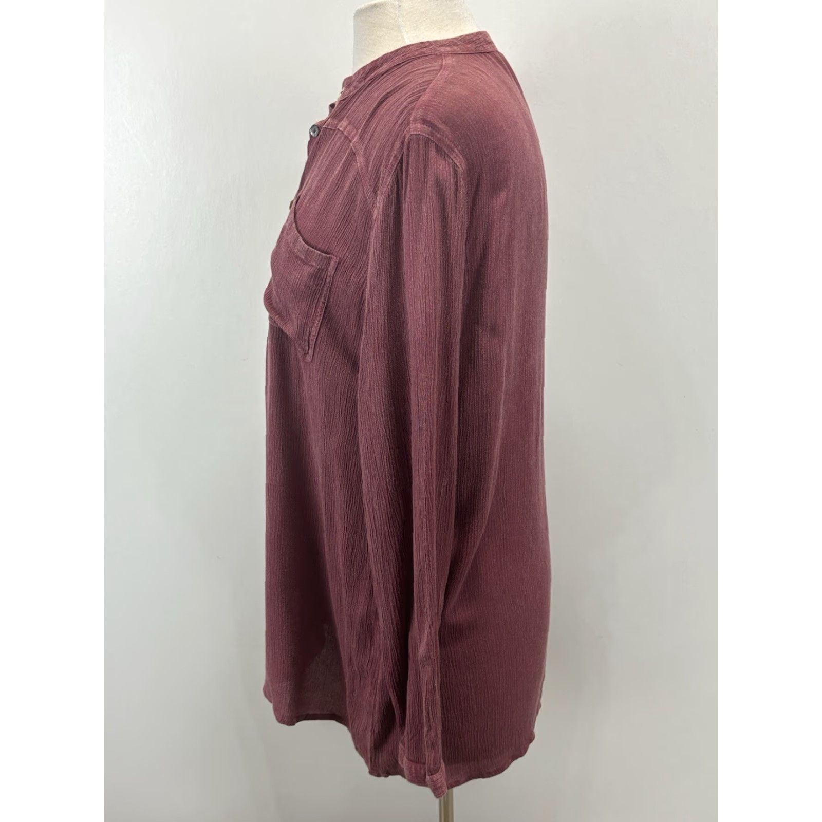 Soft Surroundings VINTAGE Soft Surroundings Tunic Shirt Medium Mauve Crinkle Pocket 1/4 Button Women Long Sleeve - Casual Size M / US 6-8 / IT 42-44 - 2 Thumbnail