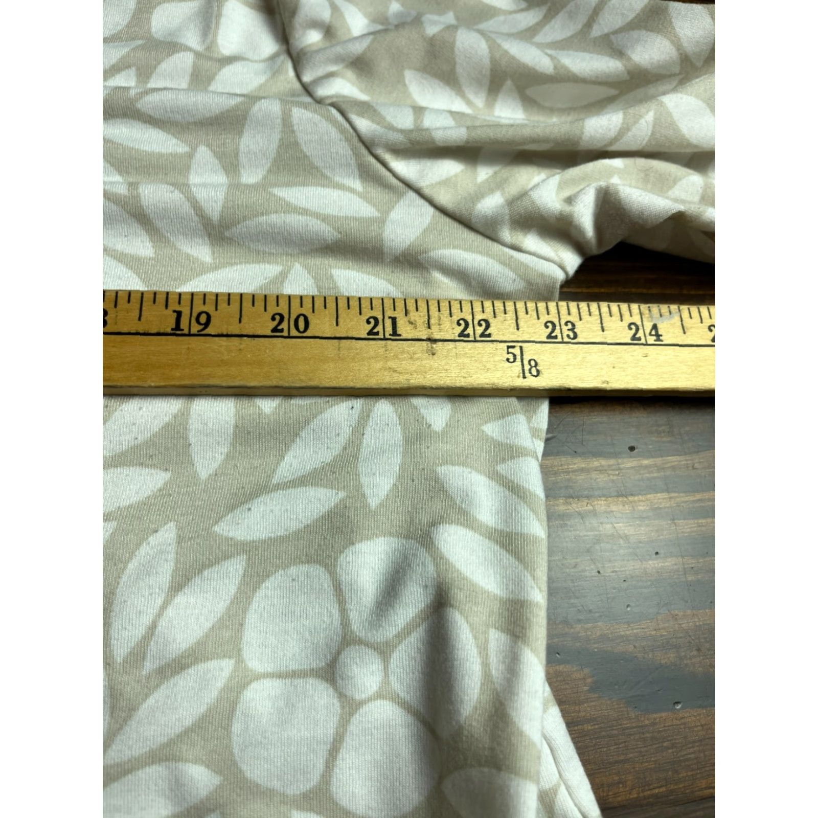 Vintage LuLaRoe Shirt Women's Size XL Tan White Floral 3/4 Sleeve Size XL / US 12-14 / IT 48-50 - 4 Thumbnail