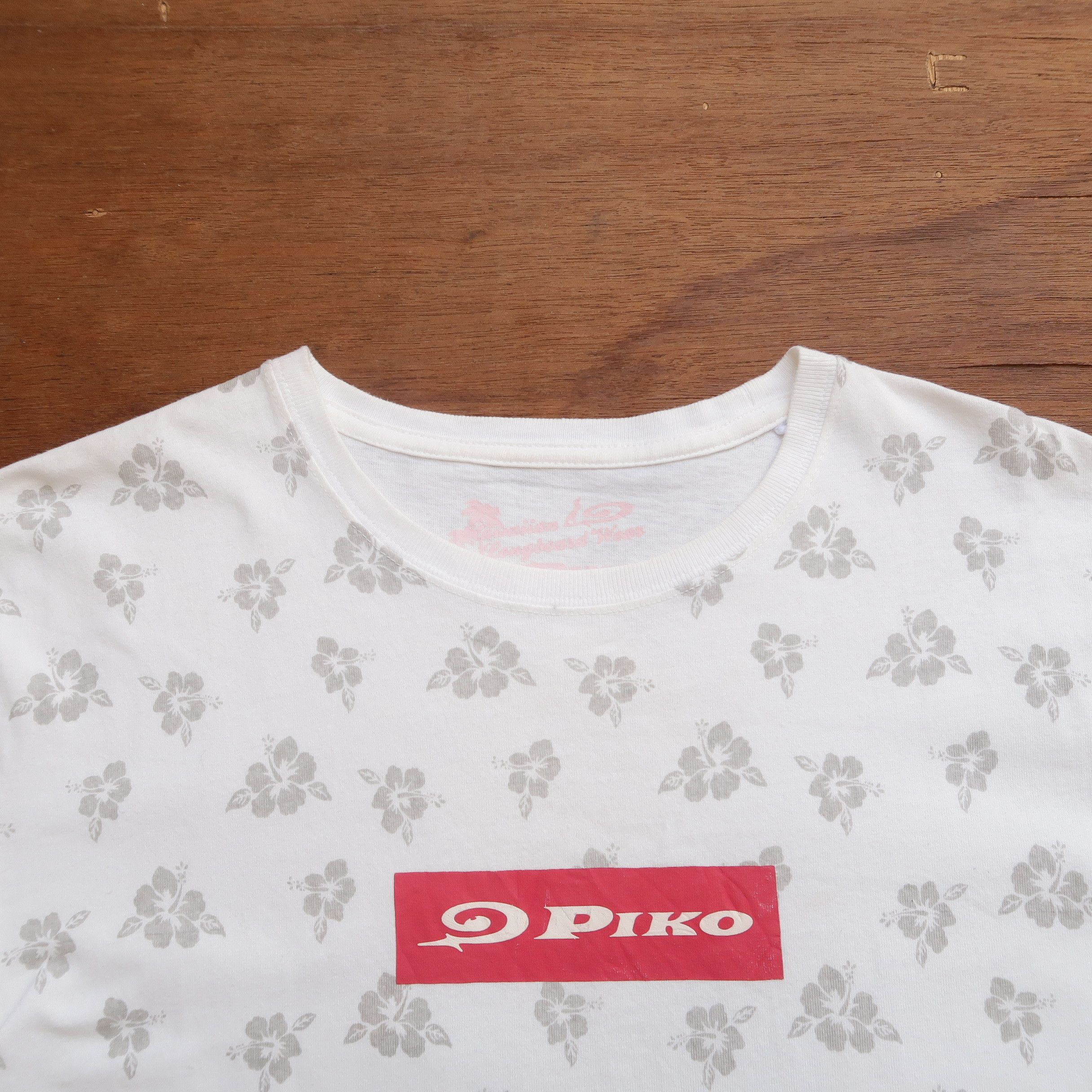 Japanese Brand 2000s Sun Surf by Piko Flower Print White T-Shirt Size US S / EU 44-46 / 1 - 3 Thumbnail