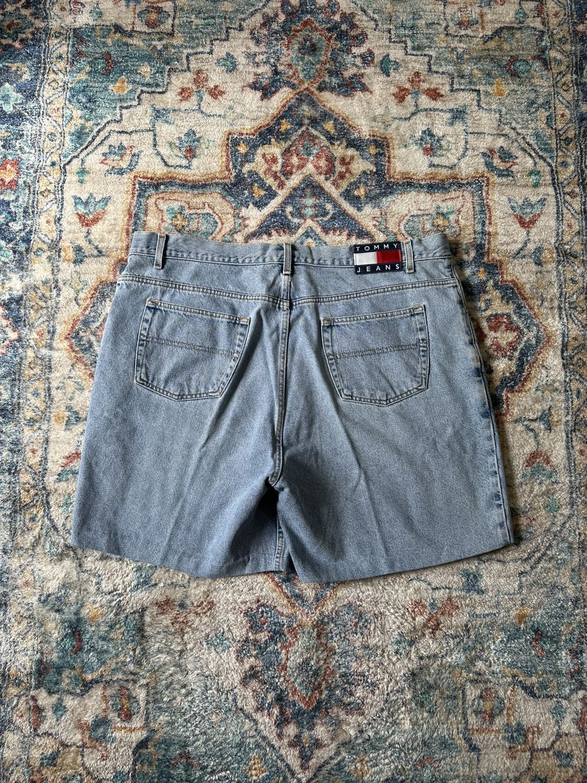 Tommy Hilfiger × Vintage Vintage Tommy Hilfiger Denim Shorts Size 42 Size US 42 / EU 58 - 2 Thumbnail