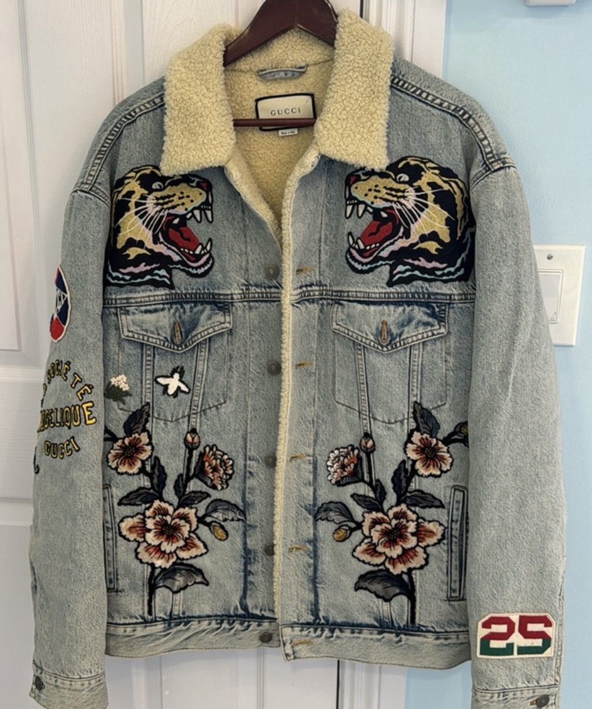 Gucci Gucci Embroidered Tiger Patch Shearling Denim Jacket Size 50 Size US M / EU 48-50 / 2 - 2 Thumbnail