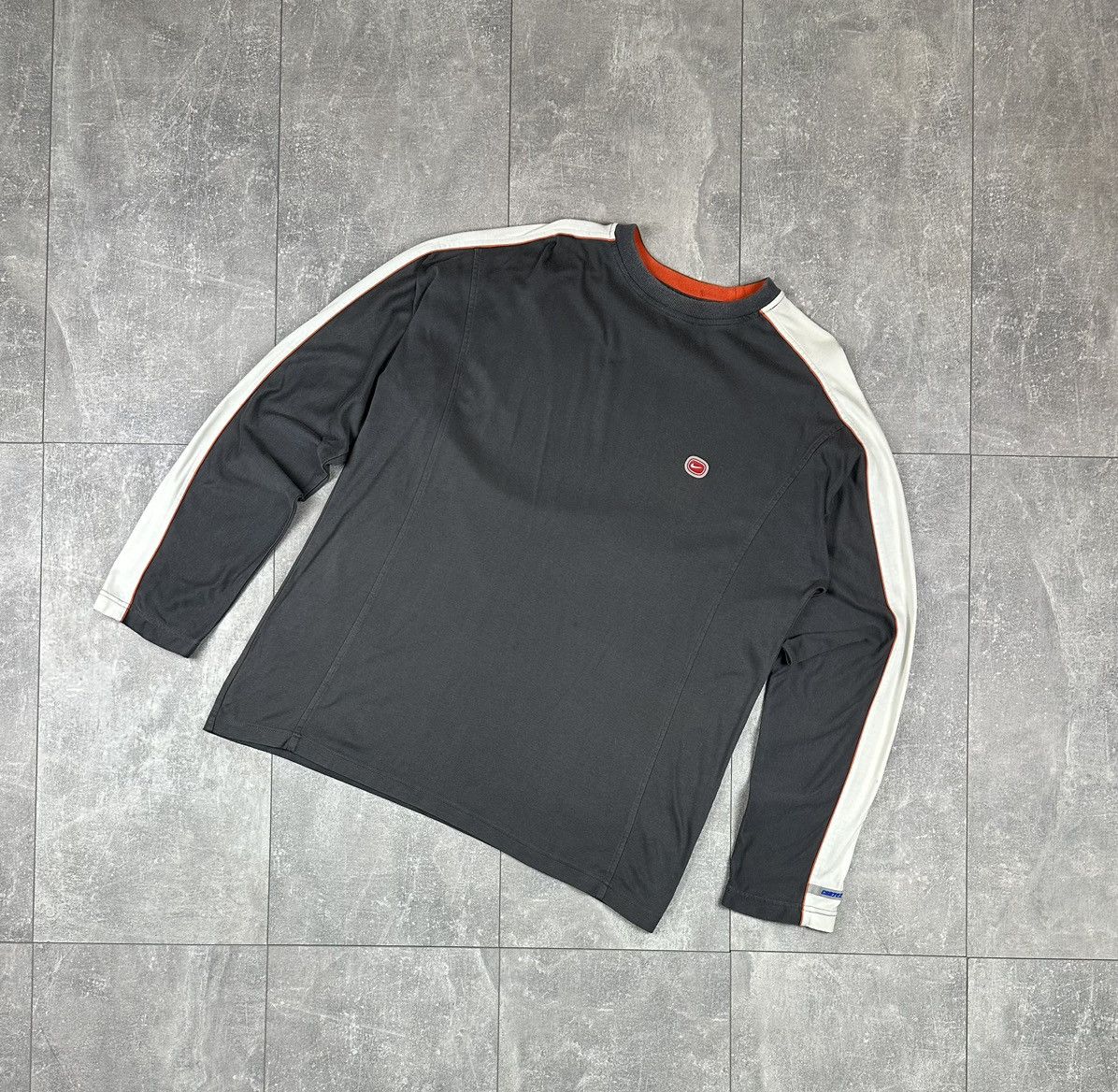 Nike Nike CorTez 727 Vintage Silver Small Swoosh Logo Long Sleeve Size US XL / EU 56 / 4 - 1 Thumbnail