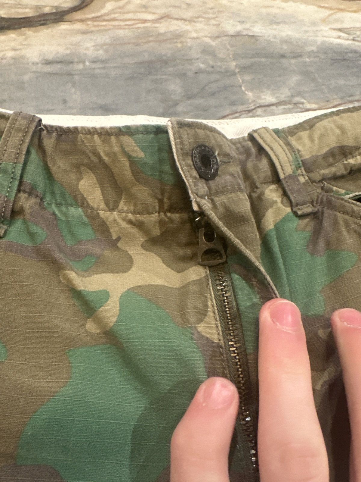 Polo Ralph Lauren Polo Ralph Lauren Camo Shorts Size US 33 - 2 Thumbnail
