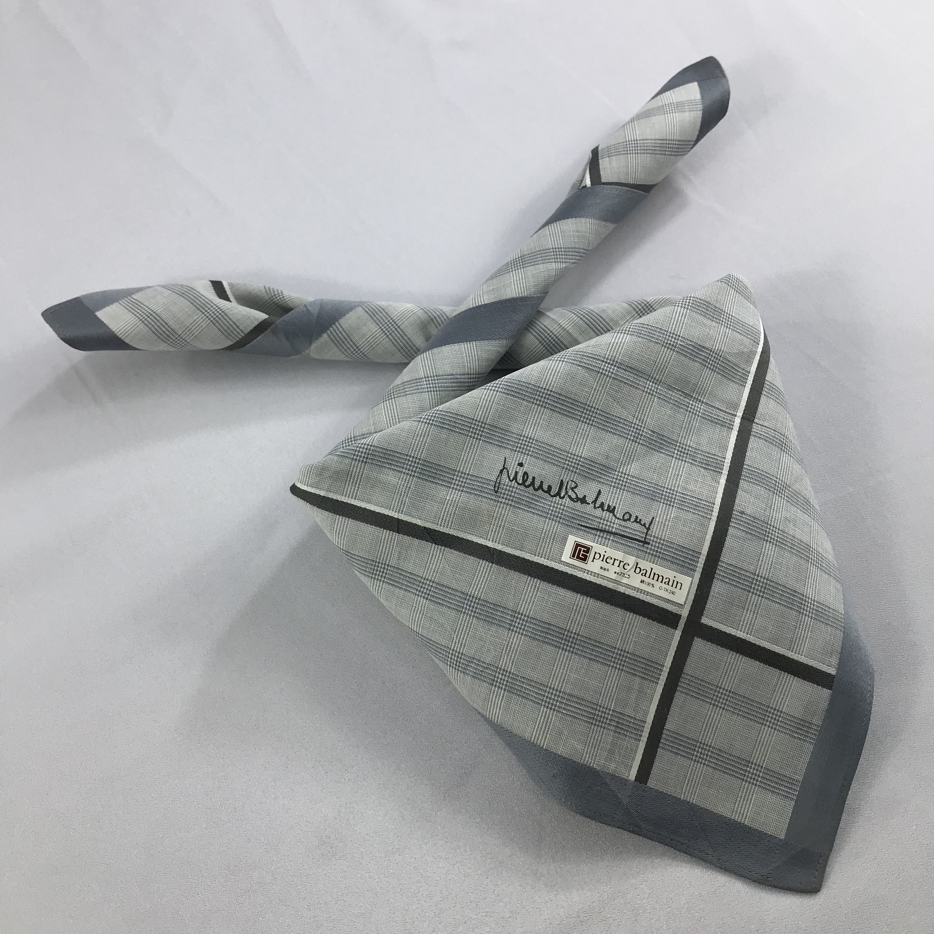Pierre Balmain × Vintage Pierre Balmain Bandana / Handkerchief / Neckerchief - S2644 Size ONE SIZE - 4 Thumbnail