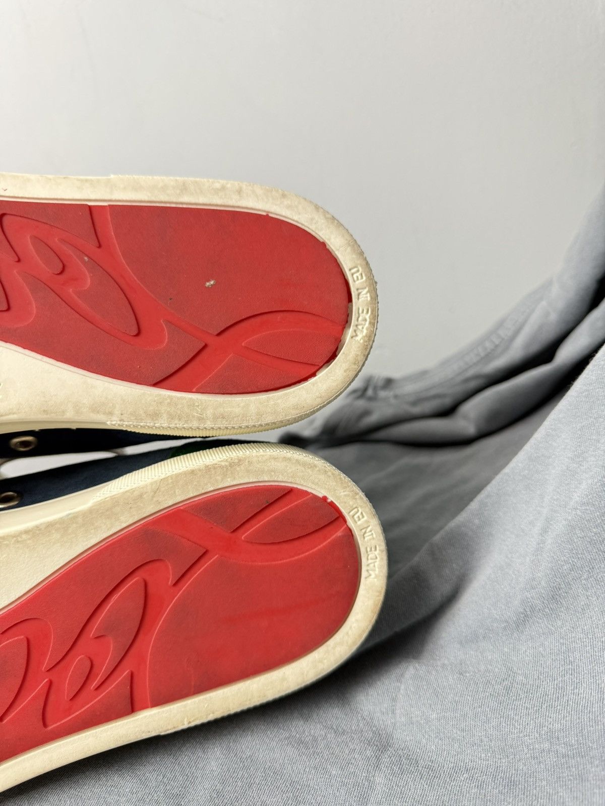 Christian Louboutin Christian Louboutin Suede Low Top Sneakers 42 Size Size US 8.5 / EU 41-42 - 15 Thumbnail