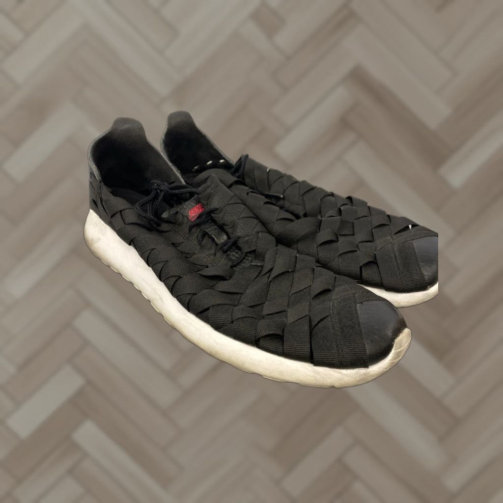 Nike 2014 Nike Roshe Run Woven Men’s 11.5 Black Nike Roshe Run Sneaker Mens Size 11.5 Woven Black 2014 Size US 12 / EU 45 - 1 Thumbnail