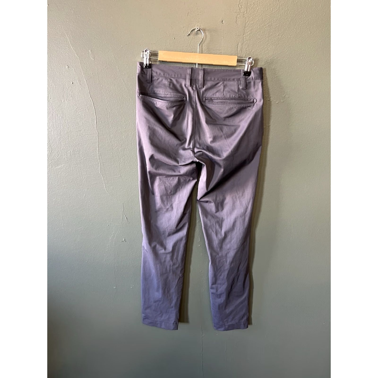 Rhone Rhone Men’s Pants Chino Stretch Classic 28x27 Regular Brown Dark Khaki 28 Men’s Trousers Gift: None error Size US 28 / EU 44 - 2 Thumbnail