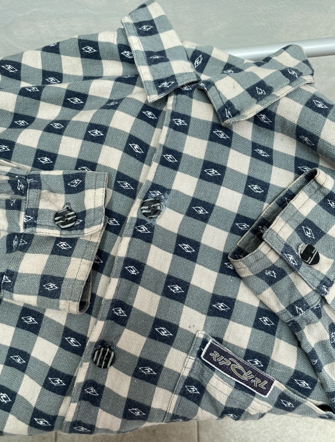 Rip Curl × Ripcurl × Vintage Vintage Rip Curl Flannel Printed Shirts Size US S / EU 44-46 / 1 - 7 Thumbnail