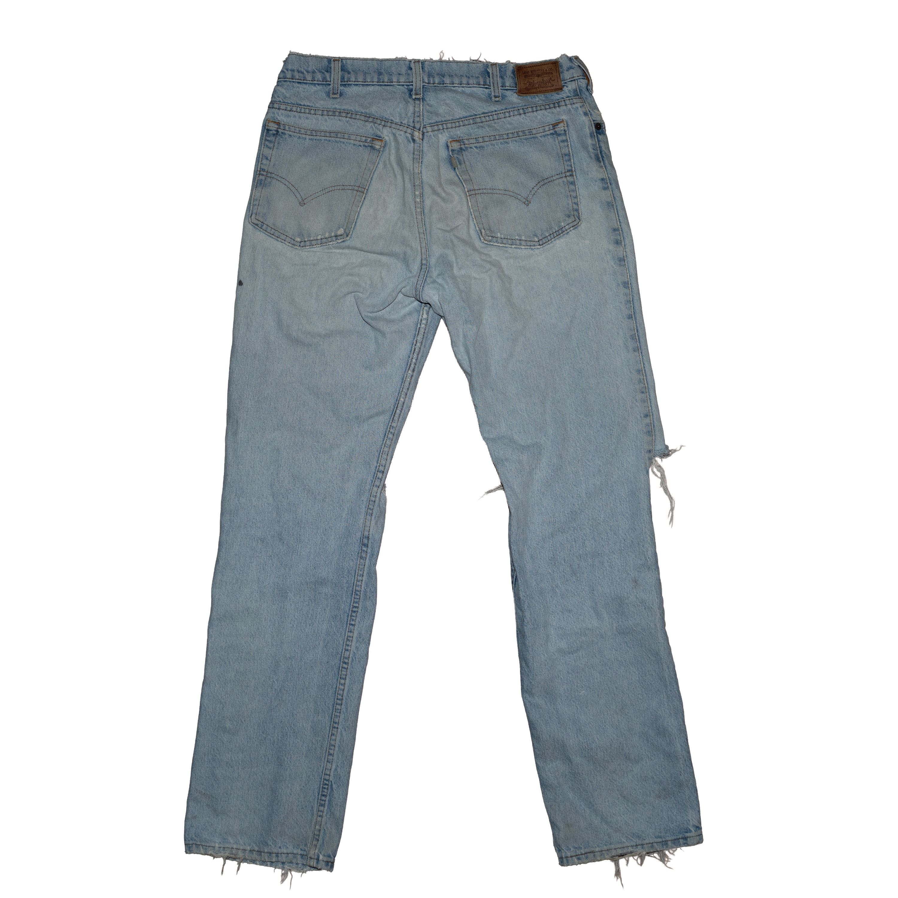 Levi's Vintage Clothing Vintage Levis Leather Tab Distressed Light Wash Jeans 33x34 Size US 33 - 2 Thumbnail