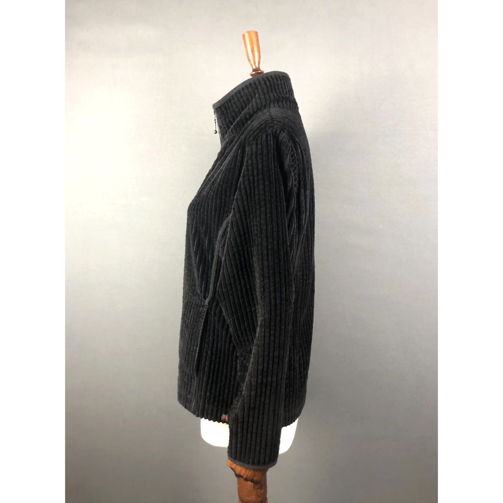 Vintage Woolrich Corduroy Full Zip Jacket Cotton Women's M Black Size M / US 6-8 / IT 42-44 - 2 Thumbnail