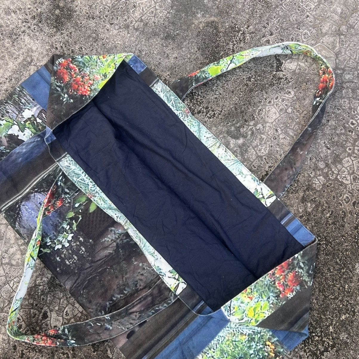 agnes b. Agnes b Vibrant Floral Tote Bag Size ONE SIZE - 6 Thumbnail