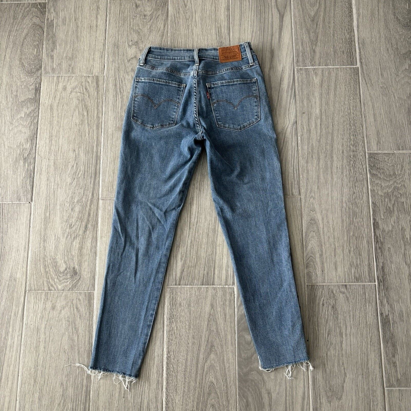 Levi's Levi’s 721 Women's 24x27 (tag 27) High Rise Skinny Big E Jns Size 24" / US 00 / IT 34 - 4 Thumbnail