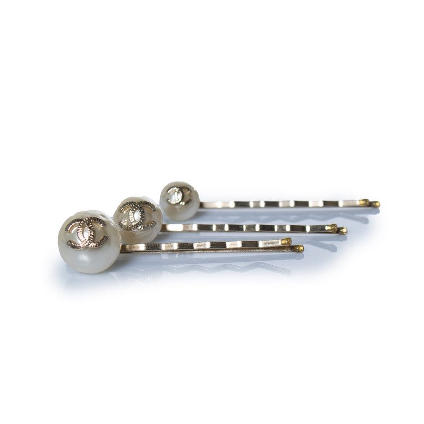 Chanel, Faux Pearl CC hair clip barrette set of 3
