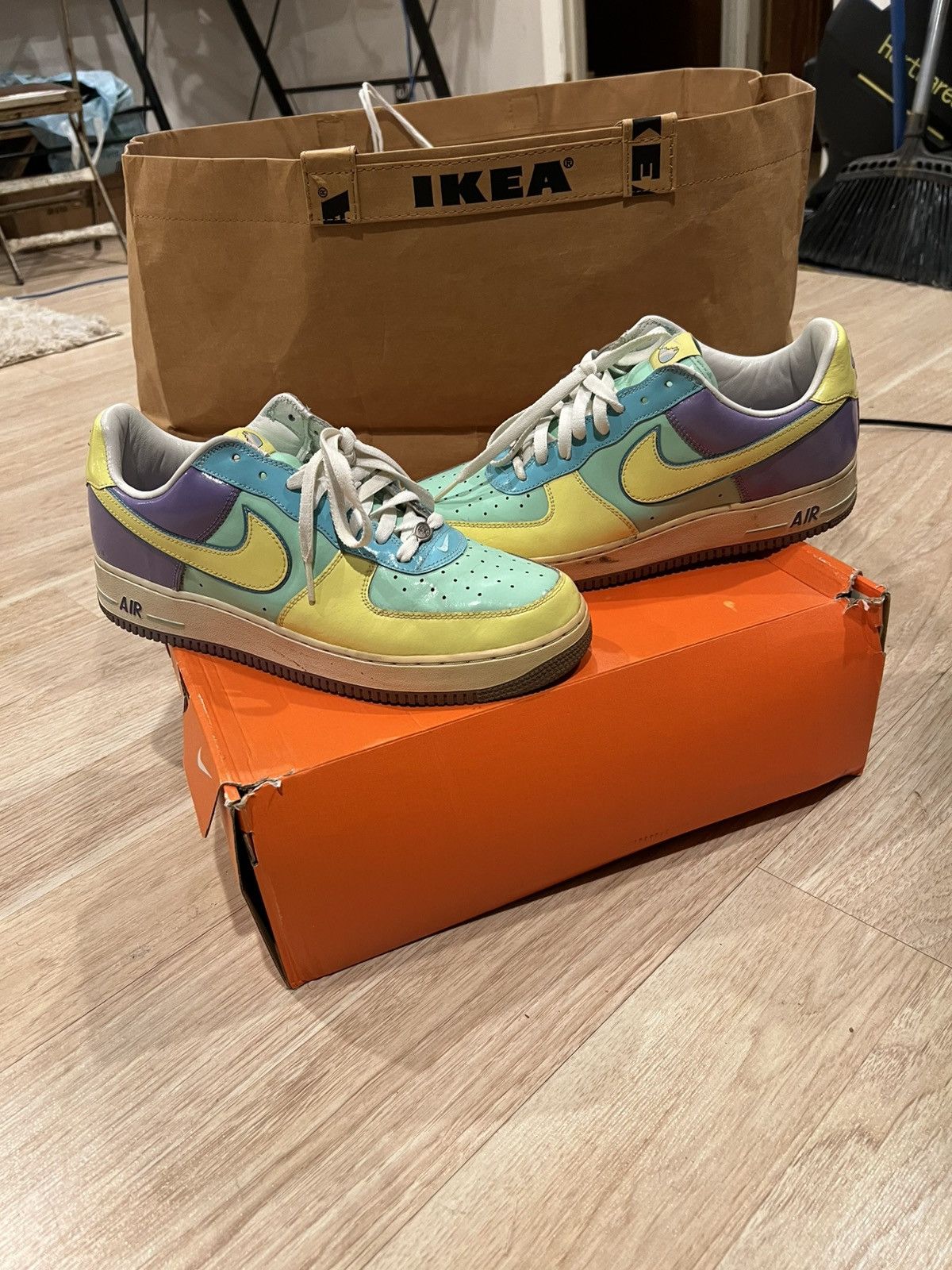 Nike NIKE AIR FORCE 1 “EASTER” 2006 Size US 11 / EU 44 - 1 Thumbnail