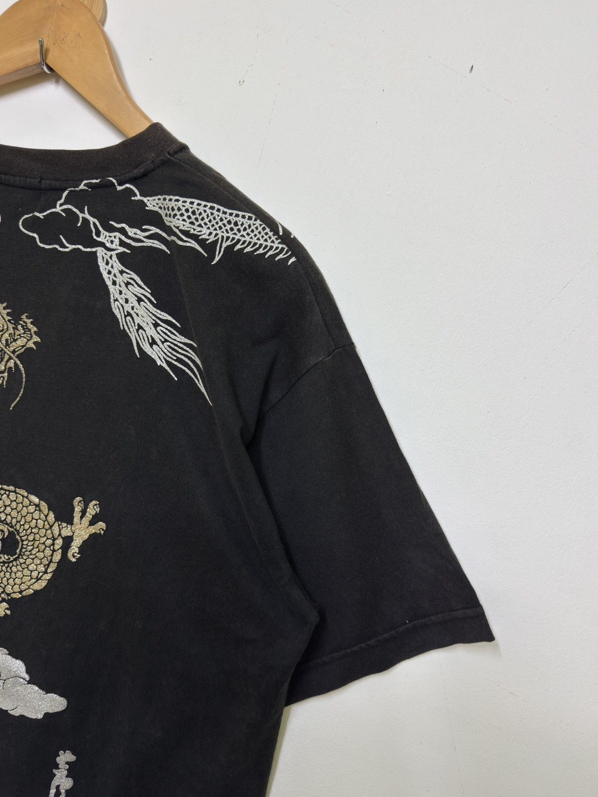 Japanese Brand Vintage Sukajan Dragon Print Faded Black T-Shirt Size M Size US M / EU 48-50 / 2 - 11 Thumbnail