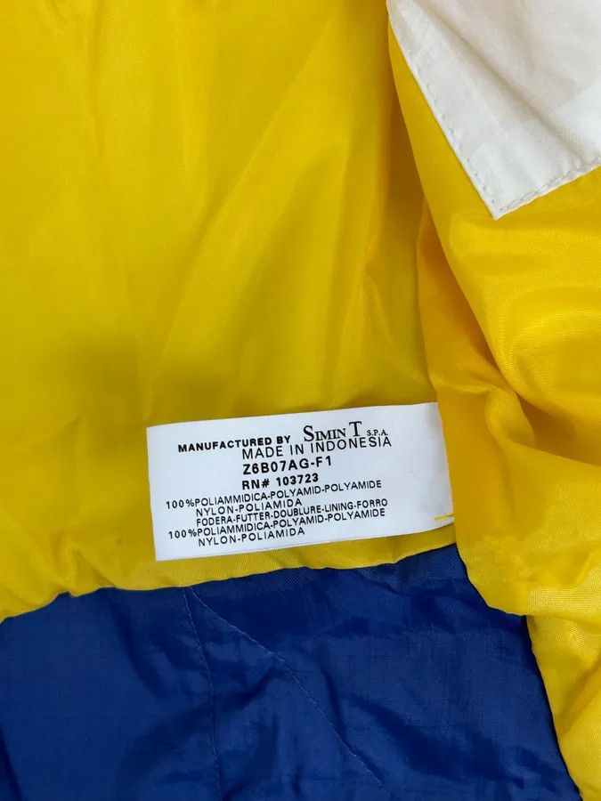 Armani 2000s Armani Cream Nylon Yellow Stripe Windbreaker Jacket Size US L / EU 52-54 / 3 - 12 Thumbnail
