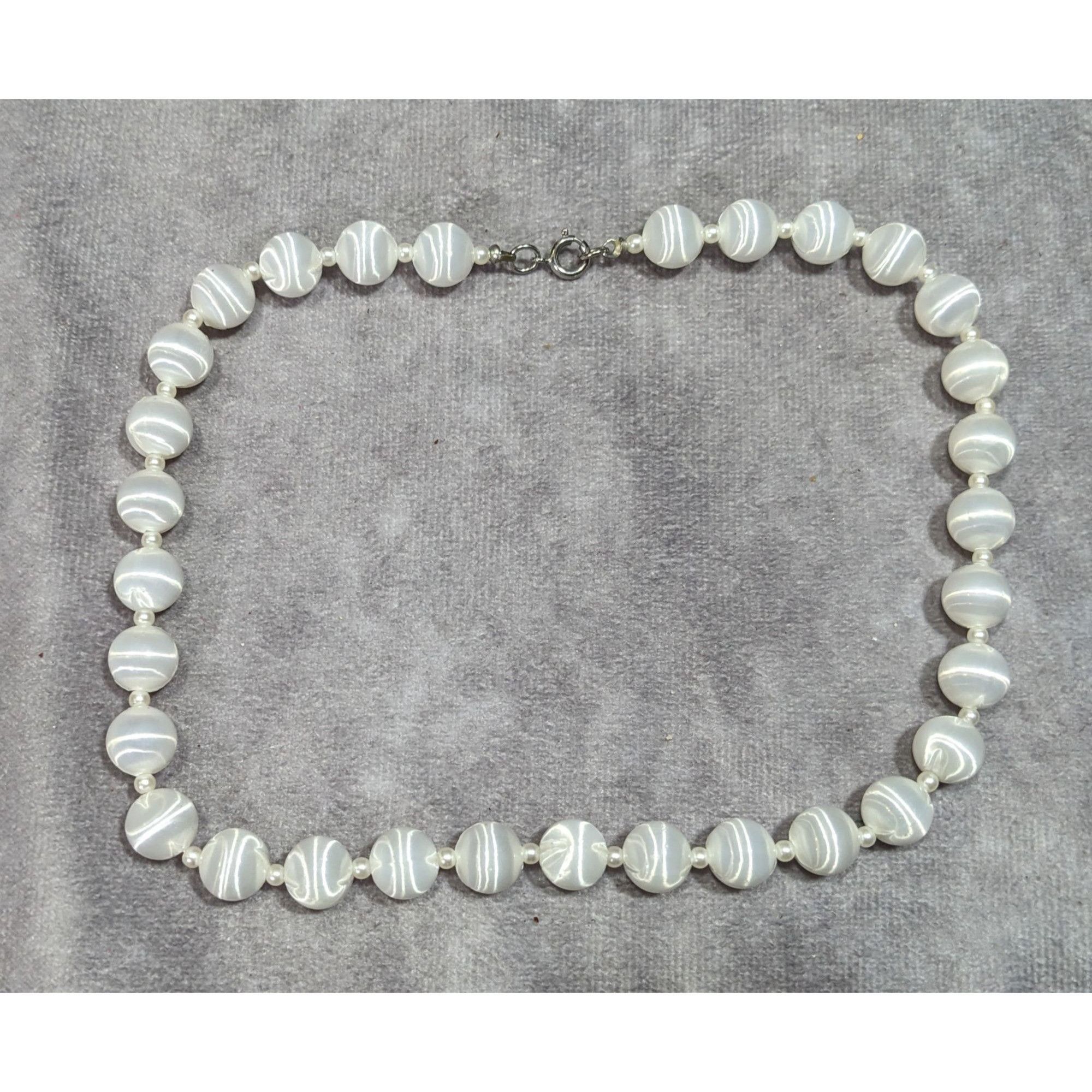 Other Vintage Silk-Look White Elegant Beaded Necklace Size ONE SIZE - 6 Thumbnail