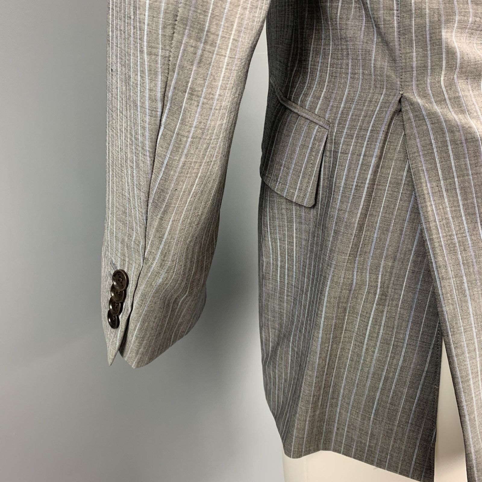Etro ETRO Size 38 Regular Stripe Wool / Mohair Notch Lapel Suit Size 38R - 5 Thumbnail