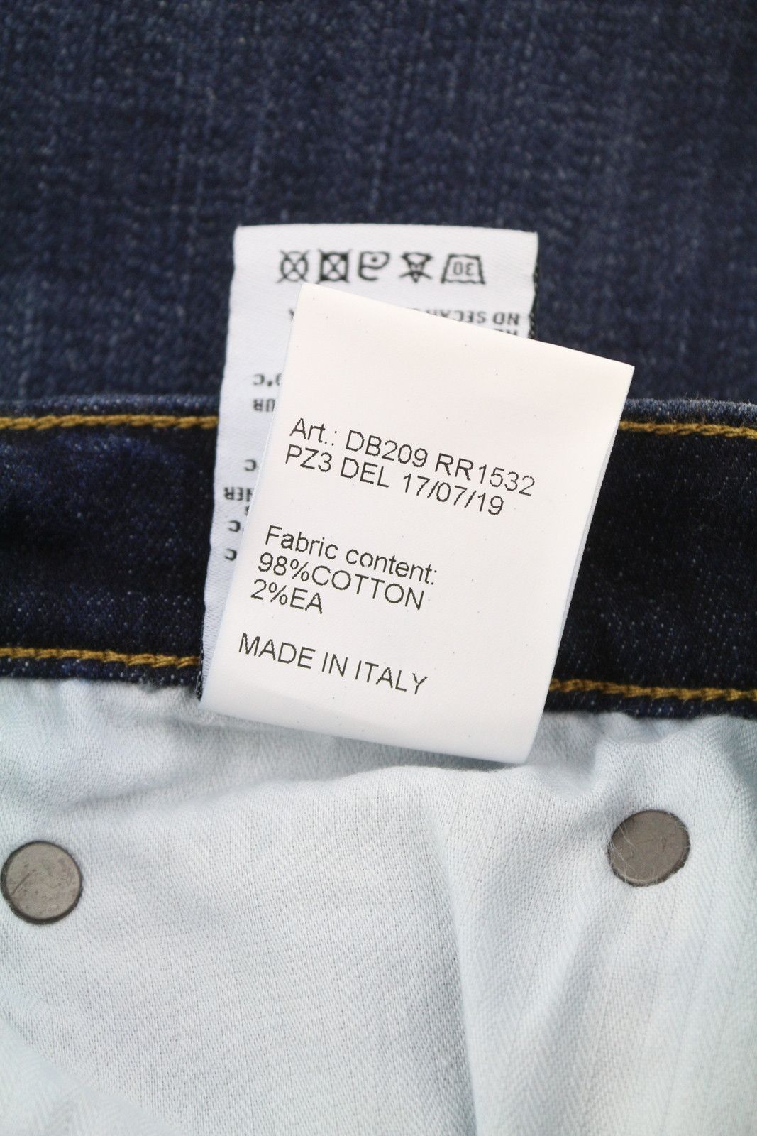 R13 HIGH RISE SKINNY 27 Howell Indigo Faded Whiskers 86352 Size 27" / US 4 / IT 40 - 8 Thumbnail