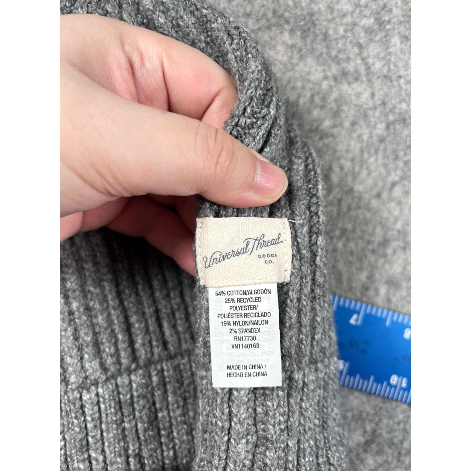 Vintage VINTAGE? No. Universal Thread Hat Beanie Womens One Size Gray Knit Stretch Winter Casual Size ONE SIZE - 6 Thumbnail