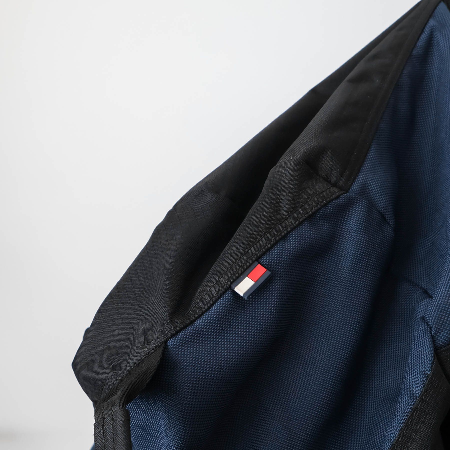 Vintage Vintage Y2K Tommy Hilfiger Extra Large Sailing Duffle Bag Size ONE SIZE - 5 Thumbnail