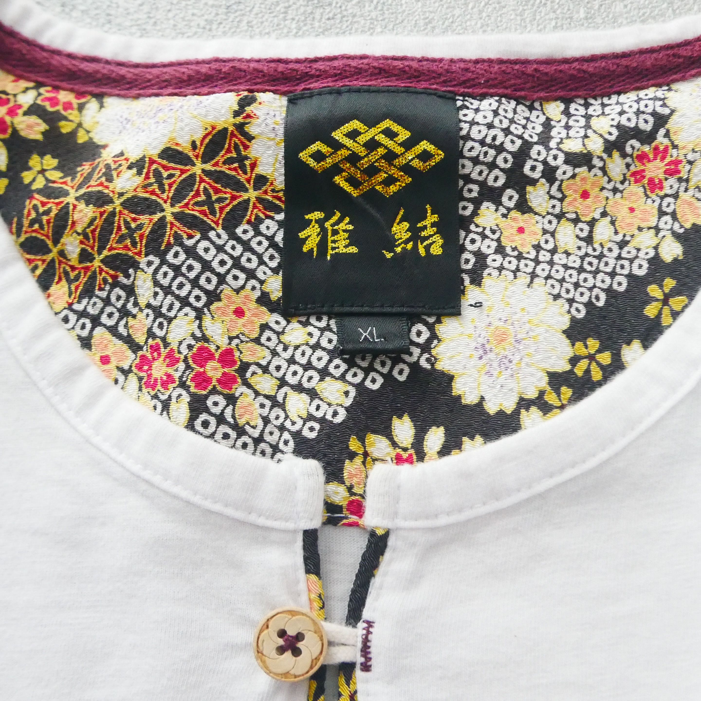 Japanese Brand Vintage Japanese Brand Oriental Sakura White Tshirt Size US L / EU 52-54 / 3 - 6 Thumbnail