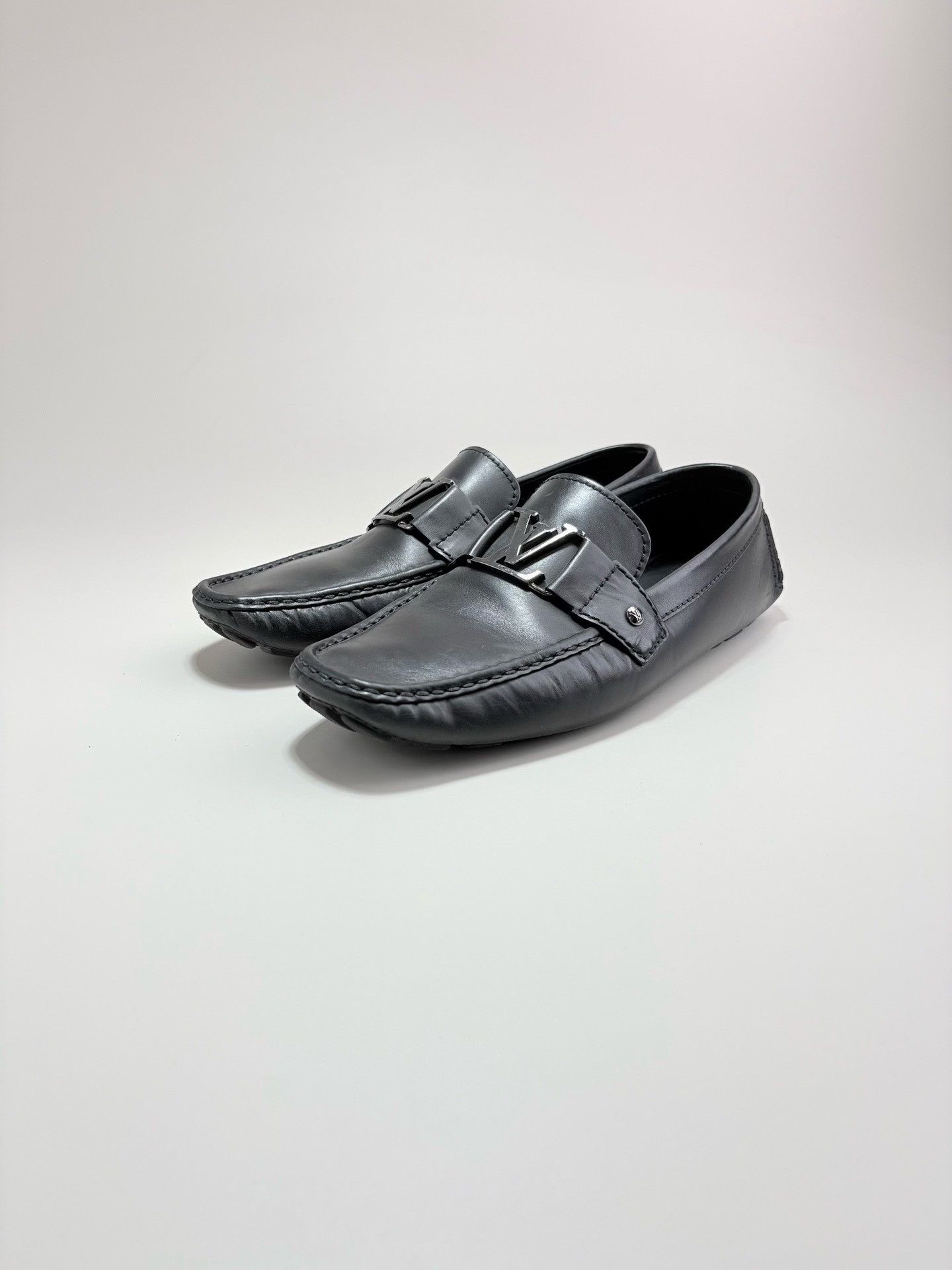 Louis Vuitton Louis Vuitton Black Leather Shoes Size US 9 / EU 42 - 1 Thumbnail