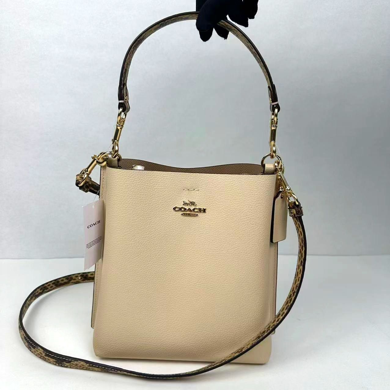 Coach Mollie Bucket Bag 22 Crossbody Shoulder Gold/ivory NWT in White, Women's