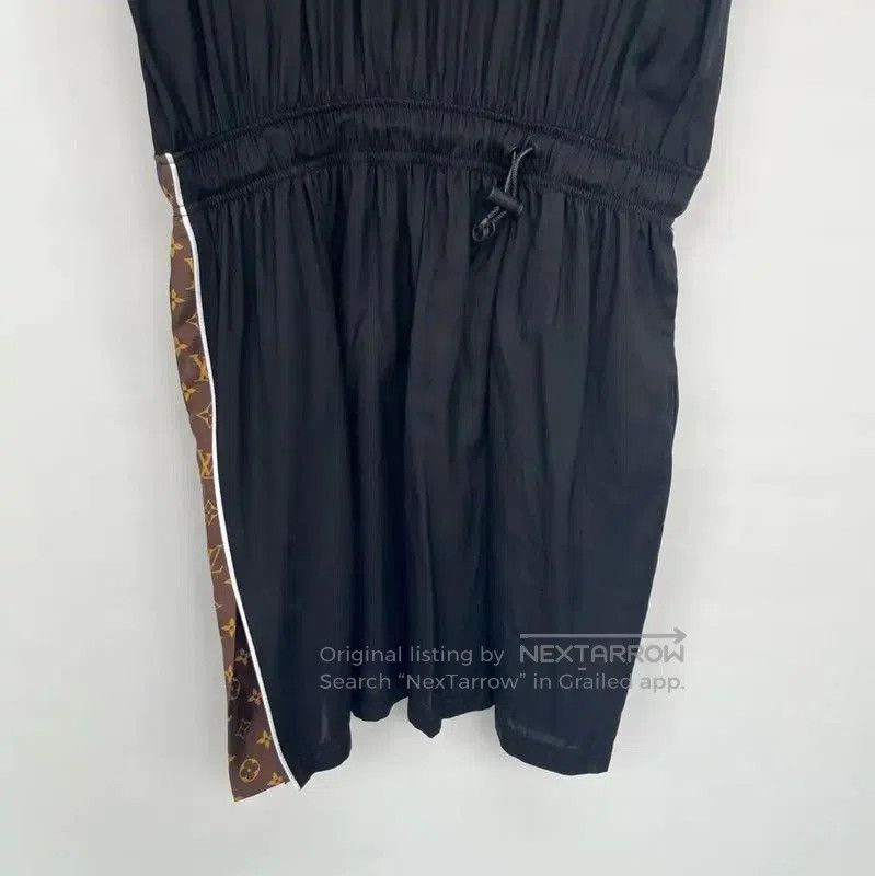 Louis Vuitton Louis Vuitton Summer Black Dress Size XS . Size XS / US 0-2 / IT 36-38 - 3 Thumbnail